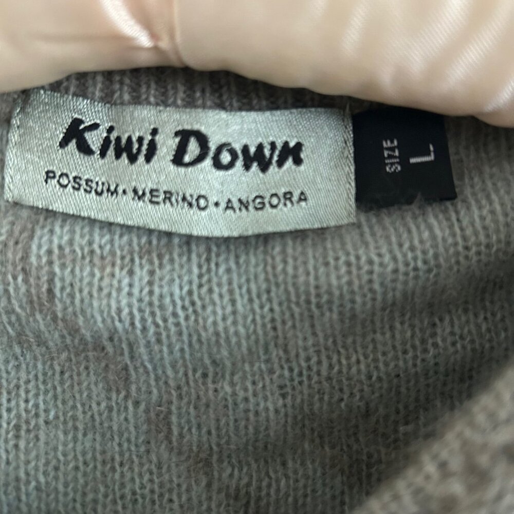 Kiwi Down cardigan vintage great condition